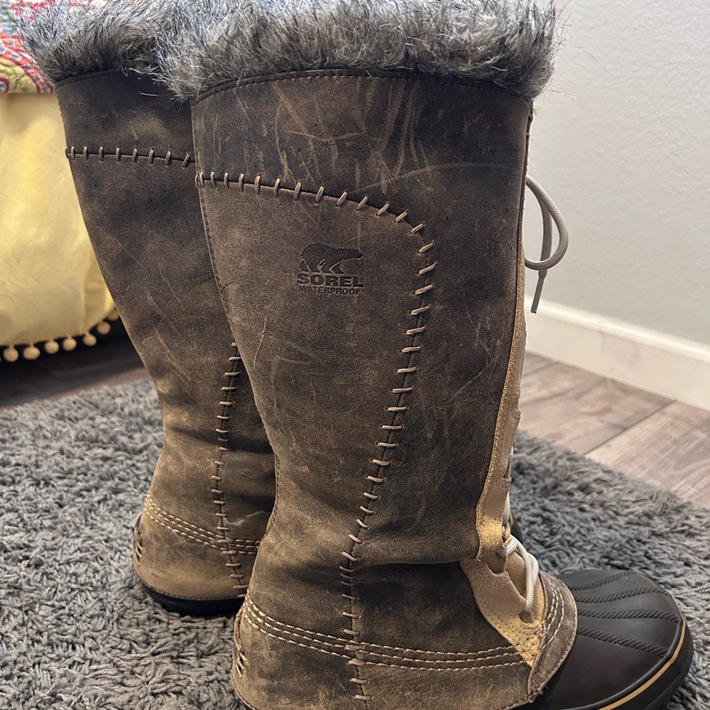 Sorel Women's Tan and Brown Winter Boots